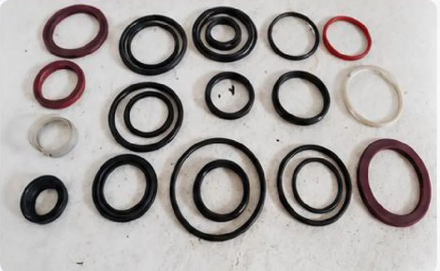 Rubber O-rings, flat rings and C-rings in various sizes and colours